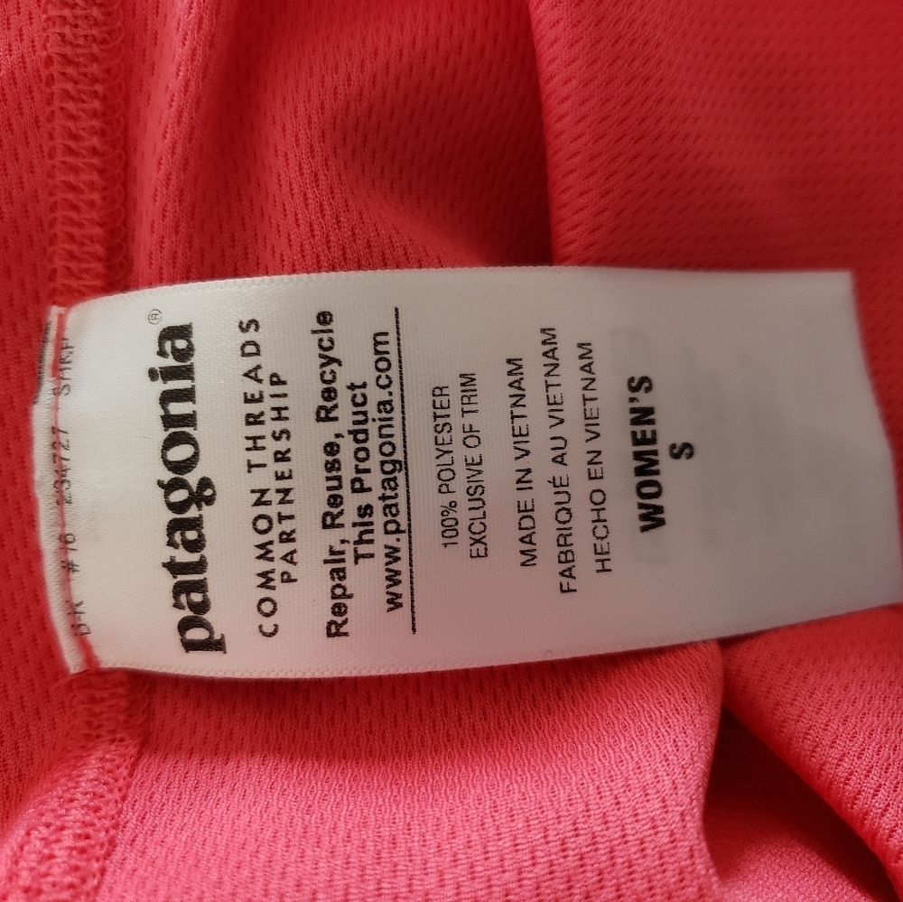 Patagonia tee salmon color size S. - Picture 2 of 5